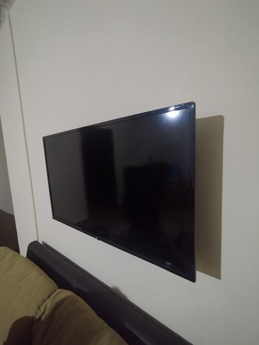 Tv 32 polegadas TCL não é Smart