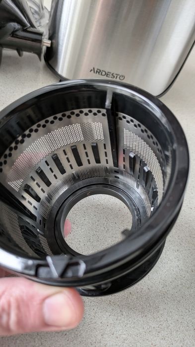 Шнекова соковижималка Ardesto JEG-1330SL стан як нова