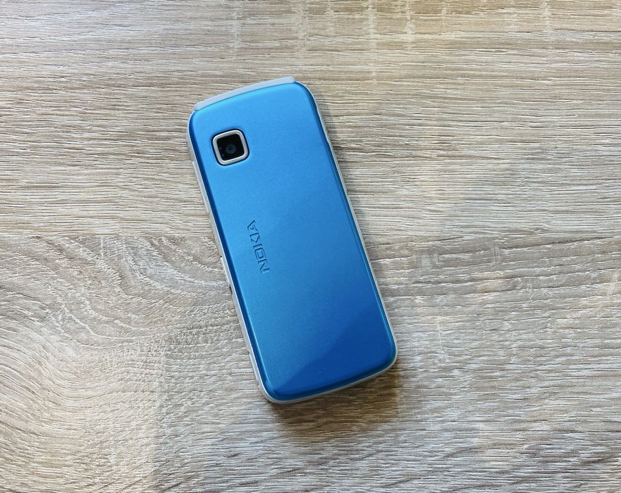 Telefon komórkowy Nokia 5230