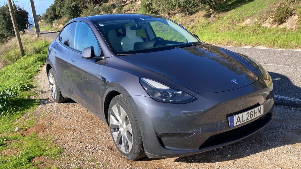 Tesla Model Y AWD Long Range