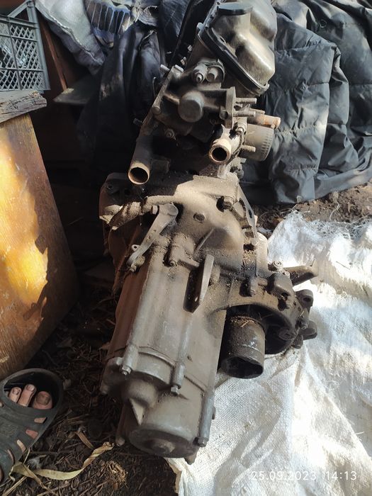 Двигун(карбюраторний) з кпп Таврія
