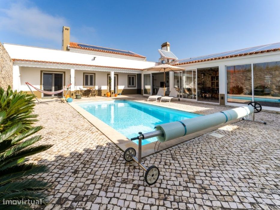 Moradia T3 com Piscina na Serra do Bouro