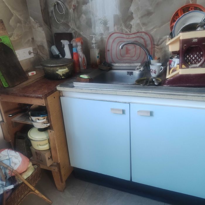 Віддаємо кухню б/у з мийкою та електродуховкою