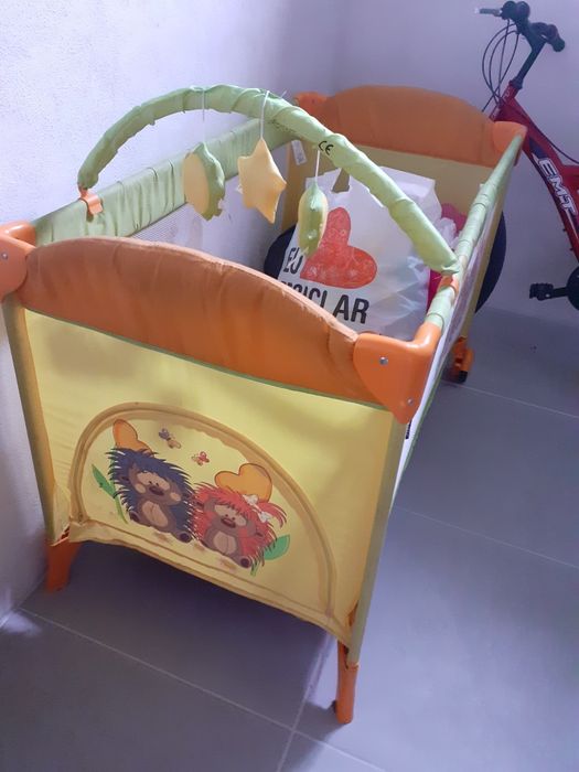 Berço/ parque infantil de viagem