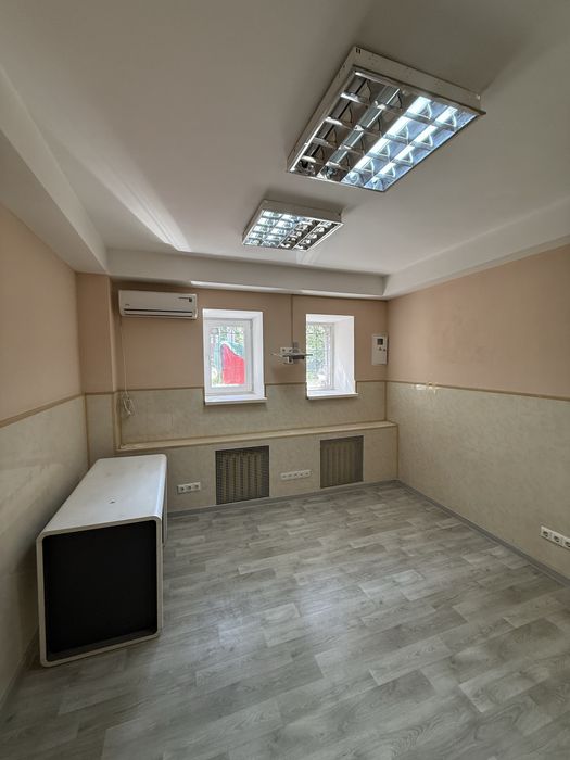 ЦЕНТР,БЕЗ КОМІСЇЇ, від власника ОРЕНДА ТЕПЛИЙ офіс недорогі комунальні