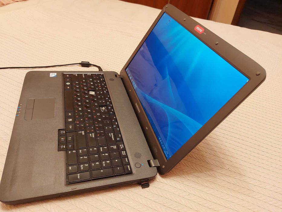 Ноутбук Samsung R528