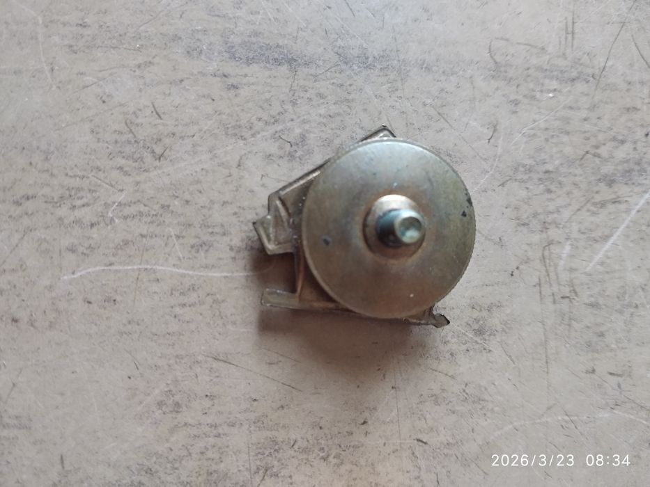 Продам значок ВЛКСМ