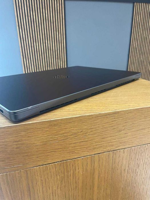 MacBook Pro 16" M4 48GB / 512GB Space Black