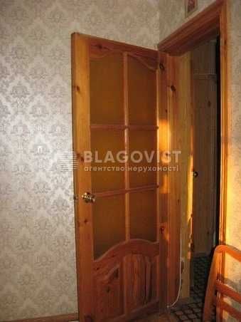 Продам 3-кімнатну квартиру вул. Ушинського 6. Поруч Радіоринок, КПІ та НАУ - More