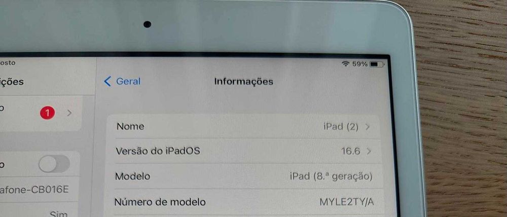 iPad 8.ª Geração 128GB + Teclado | Excelente Estado