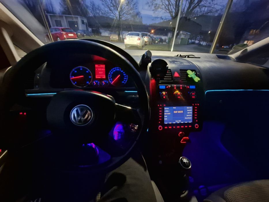 Witam sprzedam Touran 7 osobowy 2.0 diesel