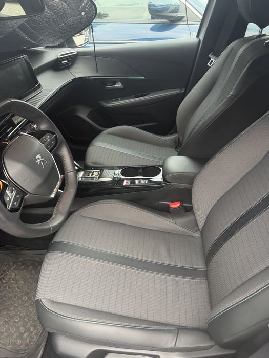 Peugeot e-208 50kwh allure