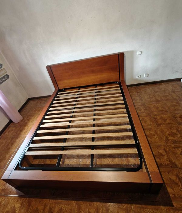 Quarto completo de madeira