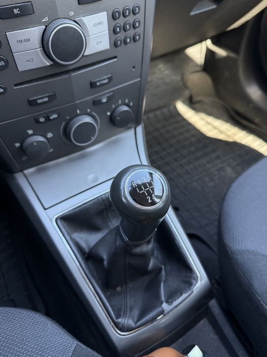 Продам Opel Astra H