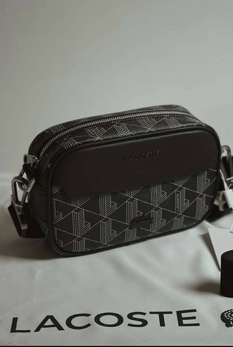 Bolsa Lacoste Nova no Saco