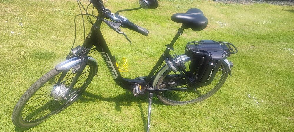 Sprzedam zadbany rower elektryczny Giant hybrid twist elegance