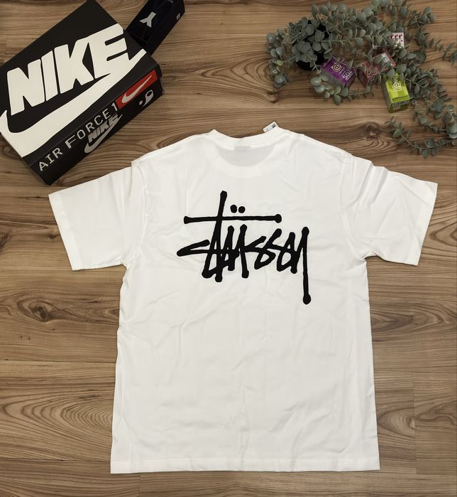 Biala basic koszulka stussy