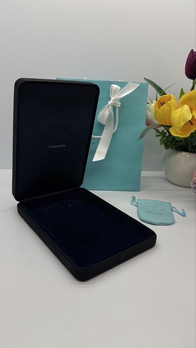 Оригінальна вінтажна коробка Tiffany Тіффані для кольє або підвіски.