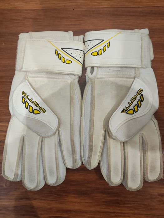 Luvas HO Soccer replica GHOTTA
