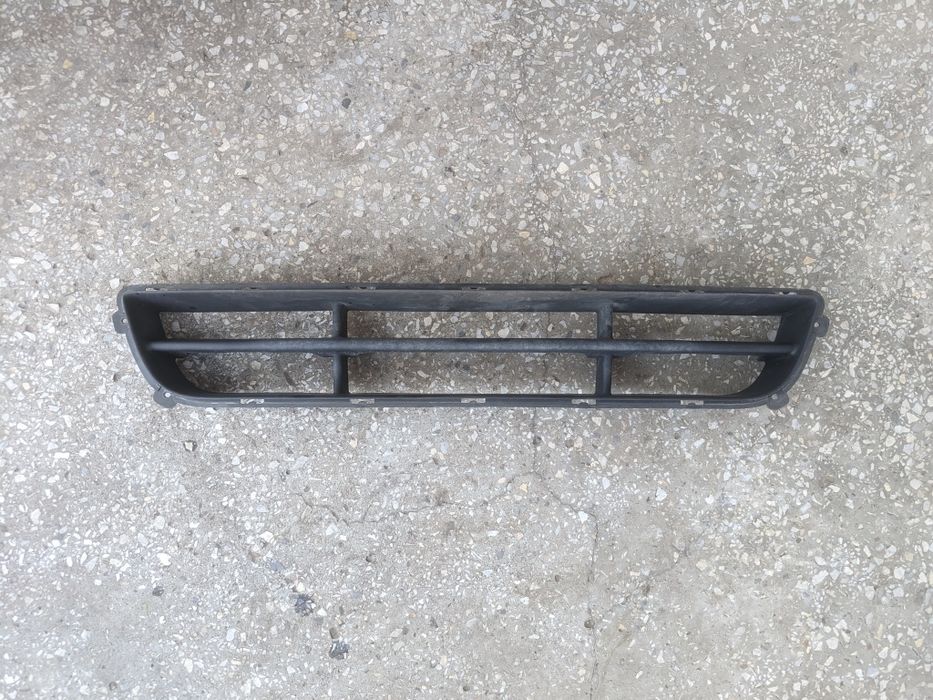 Kia Ceed 2006-2009, решітка бампера, 86565-1H000