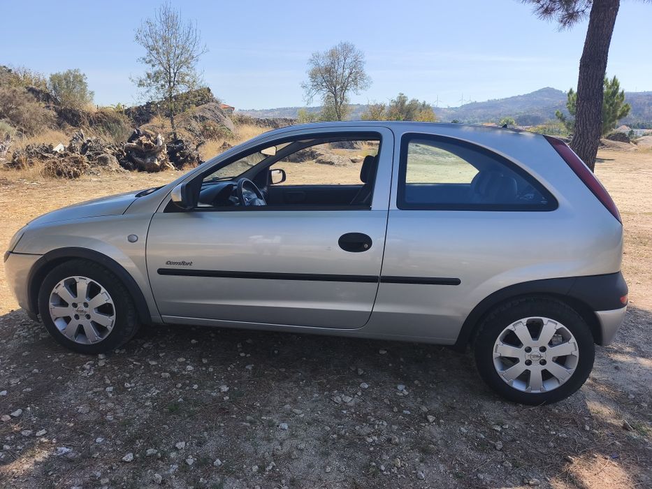 Opel corsa, 1.7 dti, 5 lugares 3 portas com excelente aspecto e muito bom de mecânica