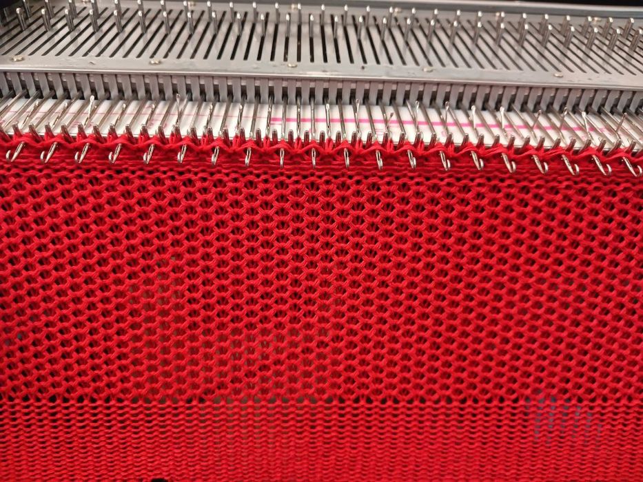 Brother KH881 + бонус -  моталка для пряжі