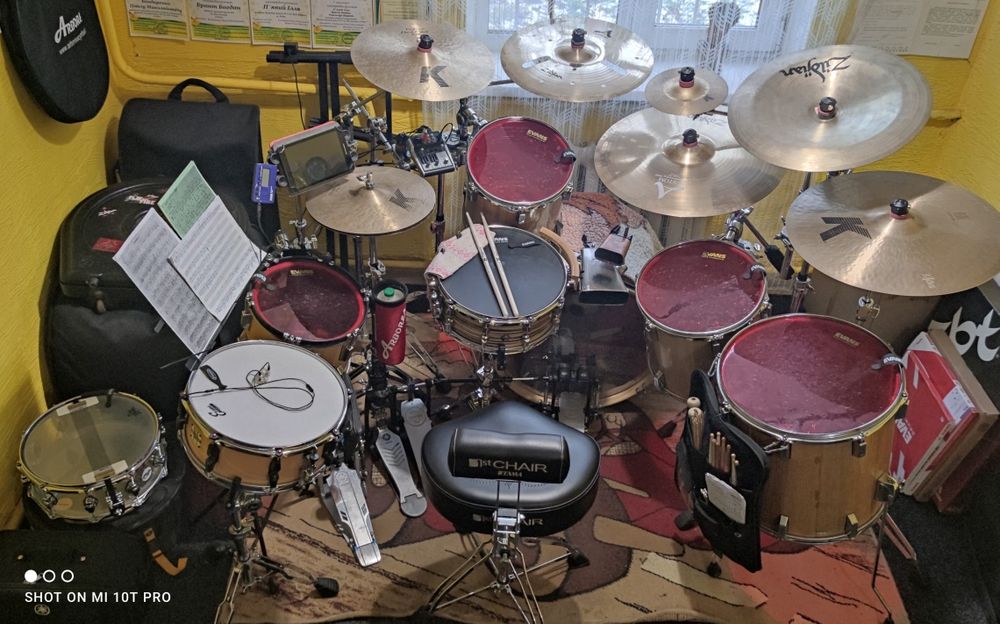 Уроки гри на барабанах (ударних інструментах)