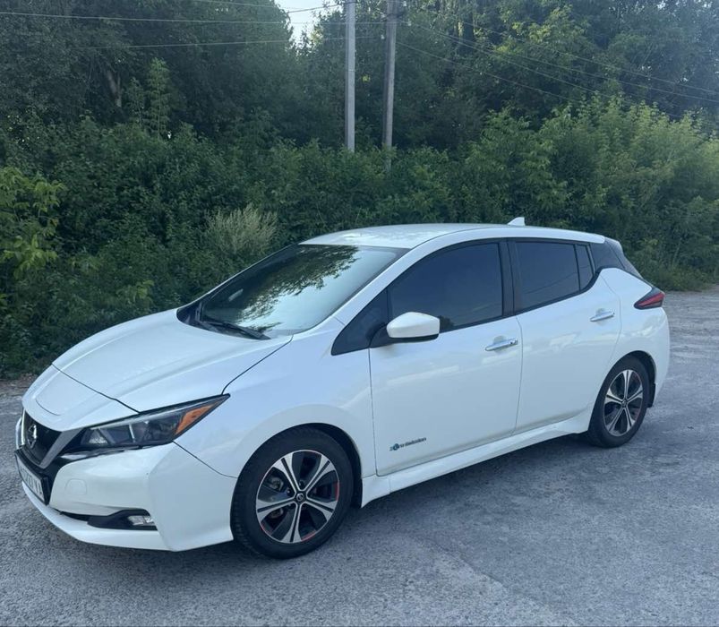 Nissan Leaf SV  2019  42kwt авто в Украіні з США