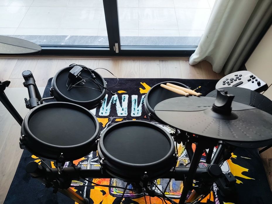 Bateria Eletrónica Alesis Nitro Mesh Kit – Como Nova (Uso Mínimo) (Mande mensagem no WhatsApp)
