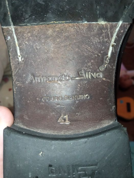 Sapatos clássicos pretos Armando Silva