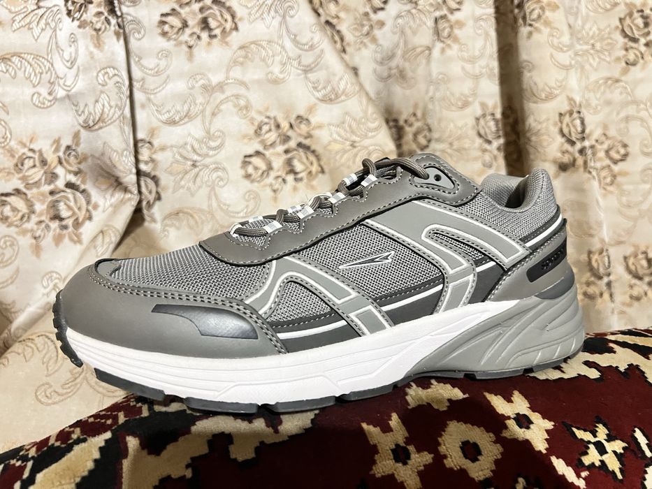 Нові кросівки, Sprandi, 29,5см