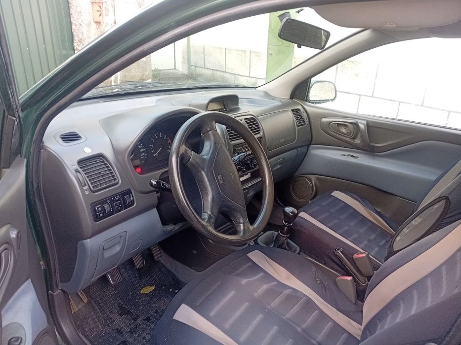 MITSUBISHI 1300cc  ano 2000