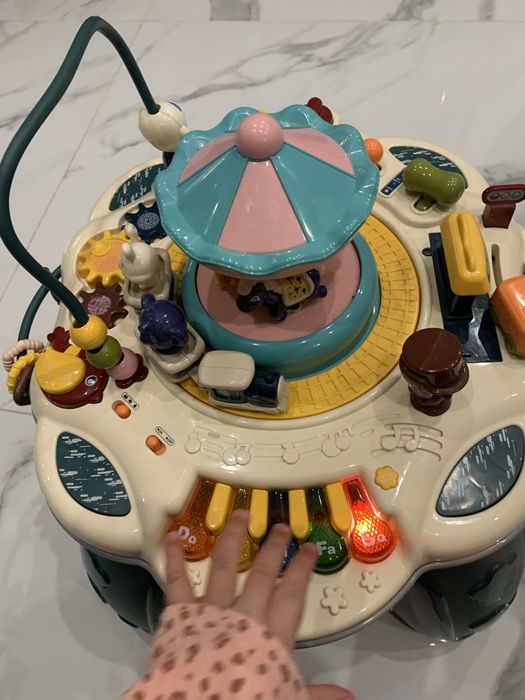 Інтерактивний музичний столик.