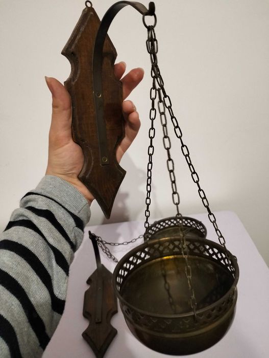 Suporte de Parede com Dois Recipientes em Latão