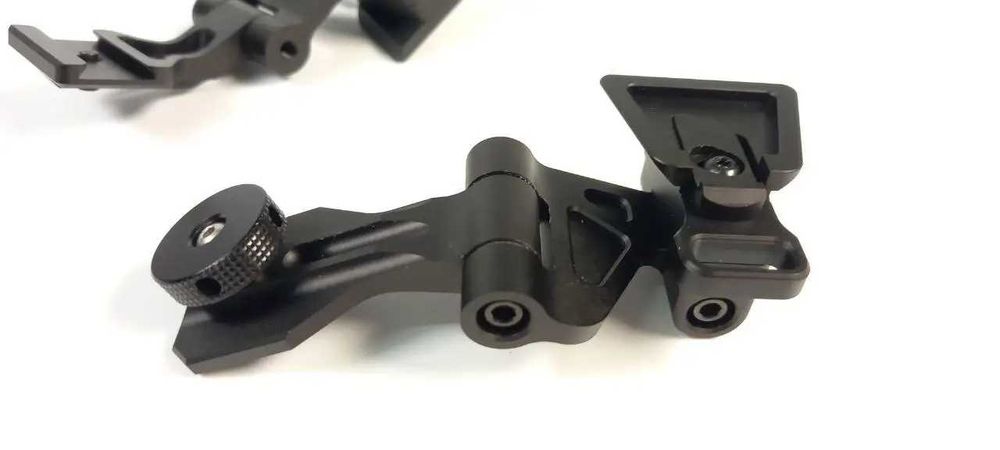 Алюмінієве кріплення J-arm до приладу нічного бачення PVS14