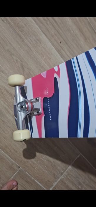 Skate Jart profissional + Peça de ajustes