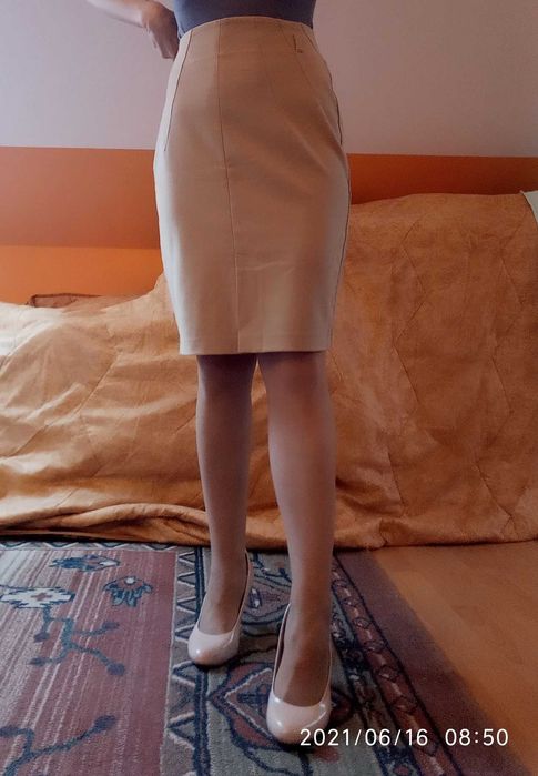 spódnica ołówkowa beżowa miękki materiał Orsay rozm M