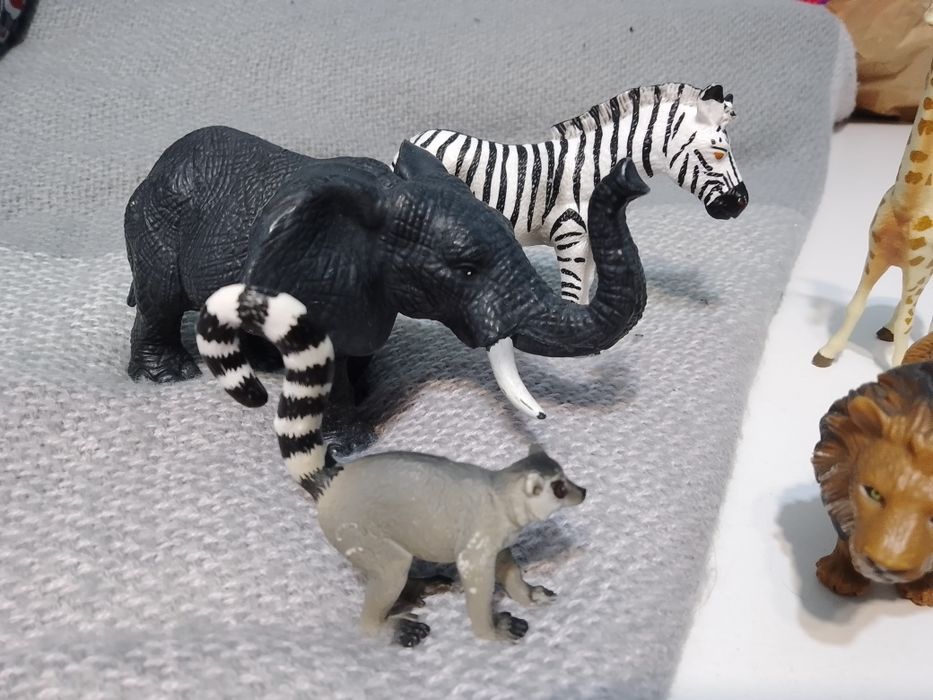 Figurki zwierzęta Lidl słoń zebra lemur żyrafa lew