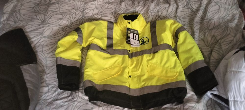 Kurtki robocze  po 50 zł za sztukę