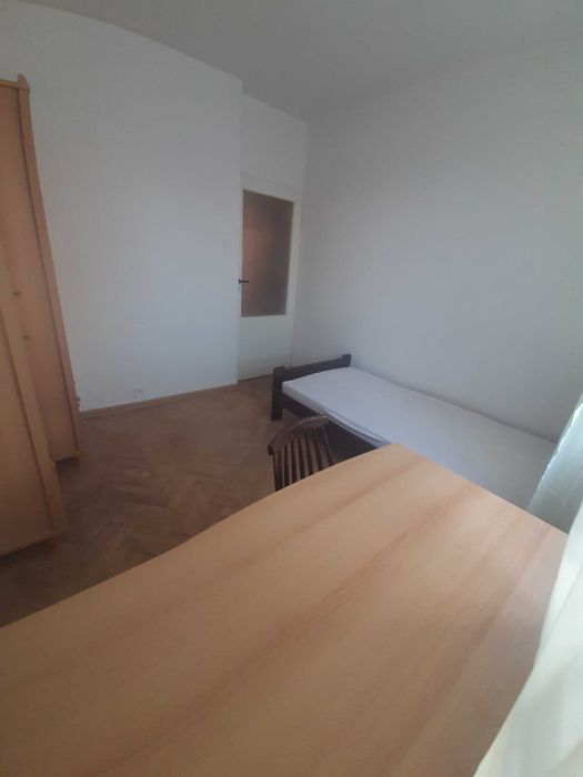 Pokój jednoosobowy na ul Jarosława Dąbrowskiego 33