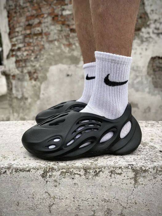yeezy foam runner - купити товари моди та стилю - Ціна на OLX.ua