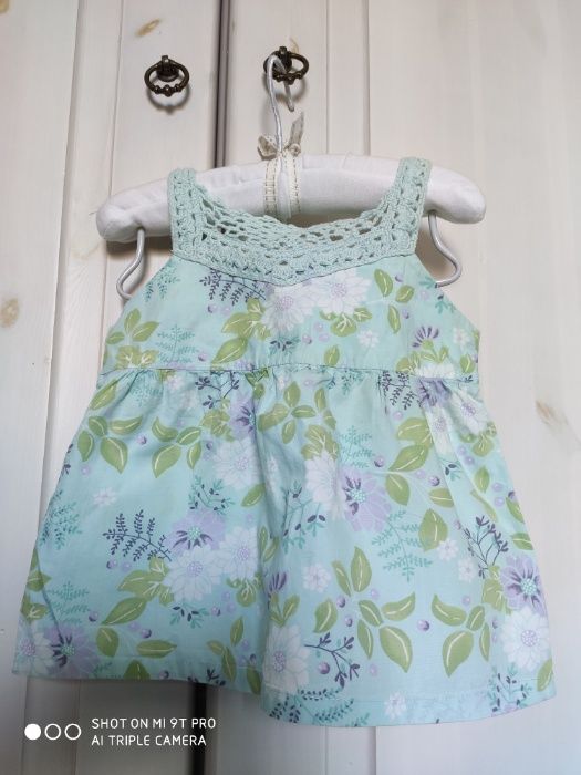 Spodnie capri markowe Janie and Jack, 2 bluzeczki -zestaw 18-24m USA