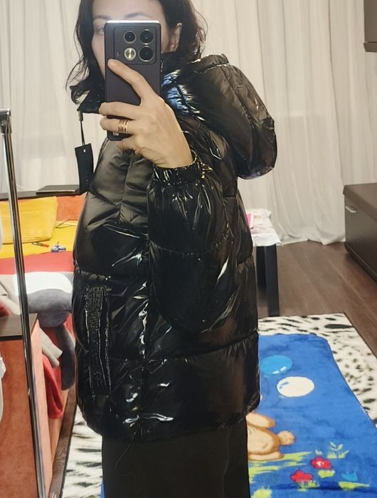 Чорний лаковий пуховик куртка пуфер демісезон