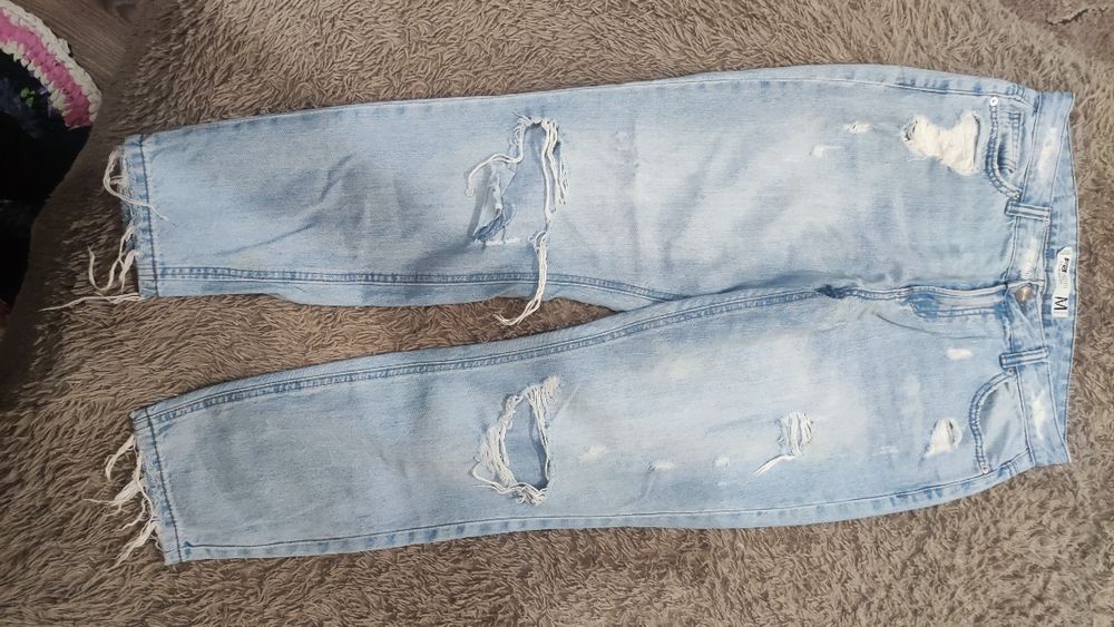 Продам джинси б/у