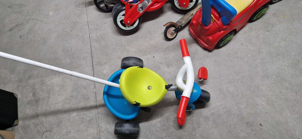 Bicicletas, triciclo crianca!