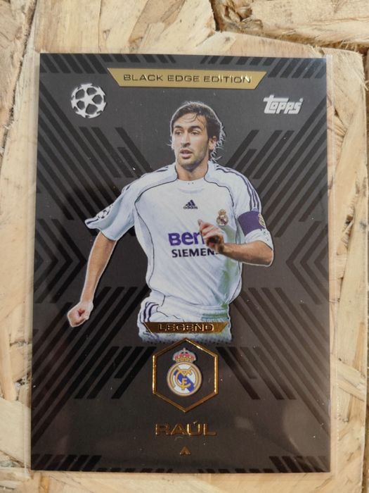 Raúl Black Edge Edition Match Attax Extra Topps – Legend (Real Madrid)