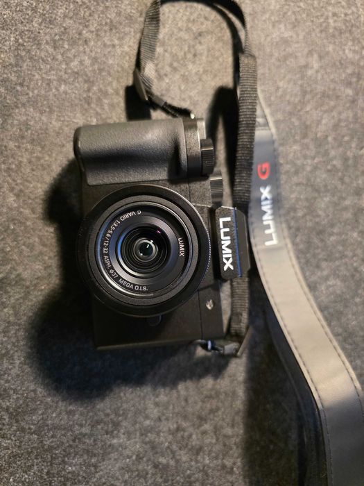 Panasonic Lumix G100D + 3 lentes, nova