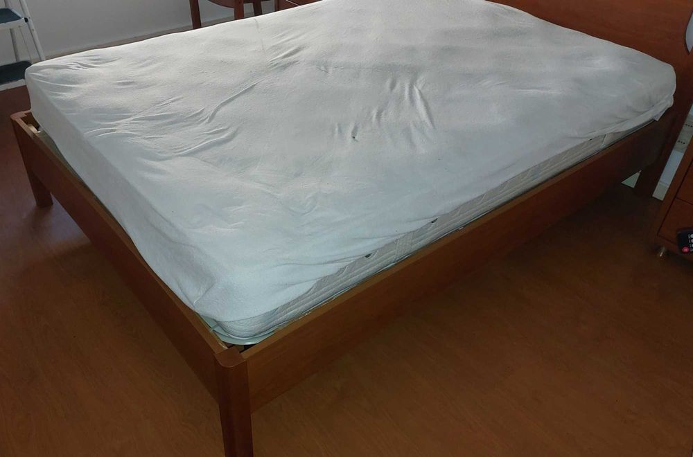Quarto moderno de casal completo (sem roupeiro)