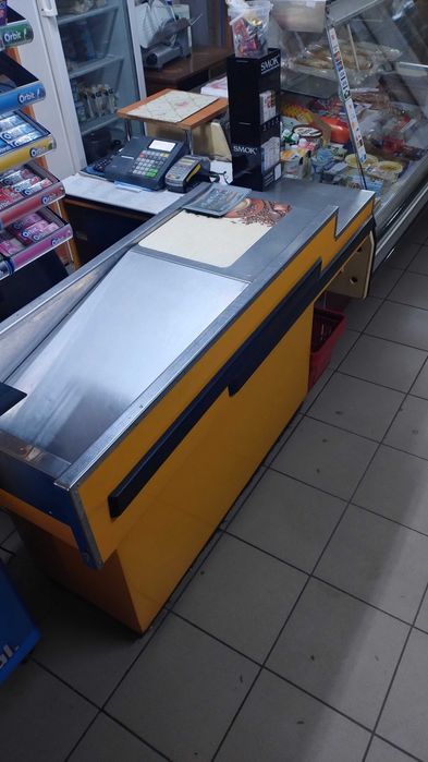 Lada sklepowa, kasa.