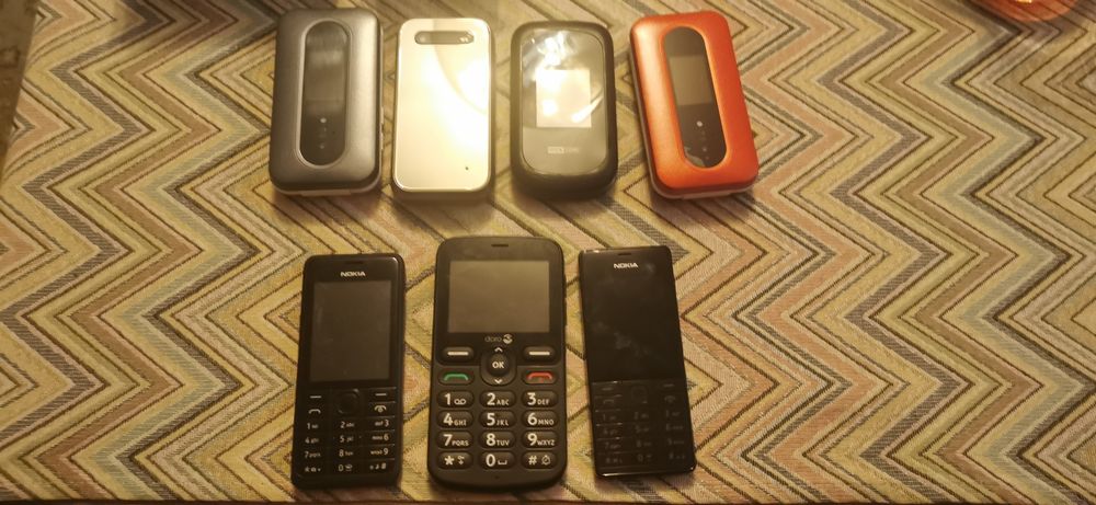 Telefony 7 sztuk
